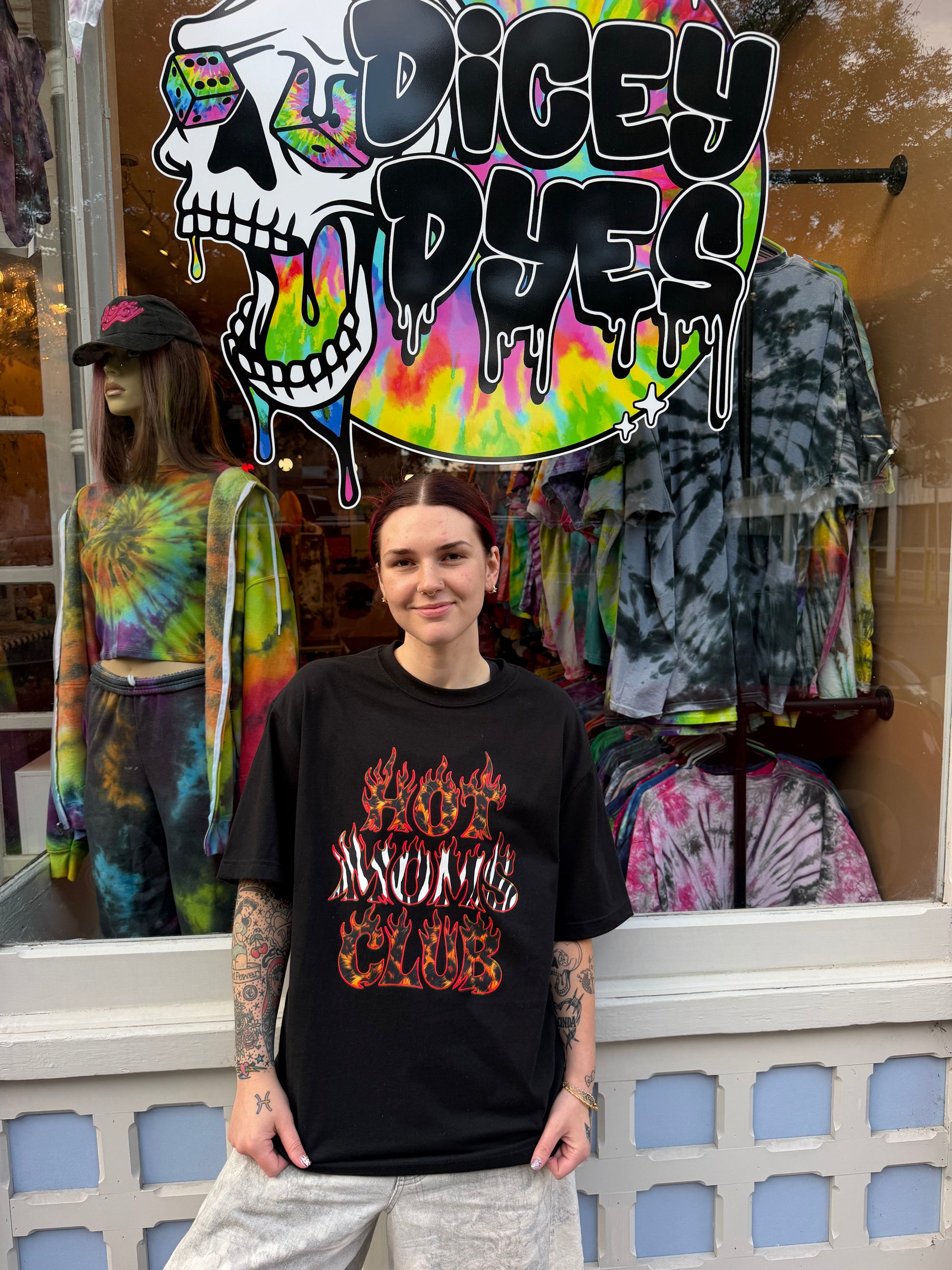 Wild Hot Moms Club T-Shirt Dicey Dyes