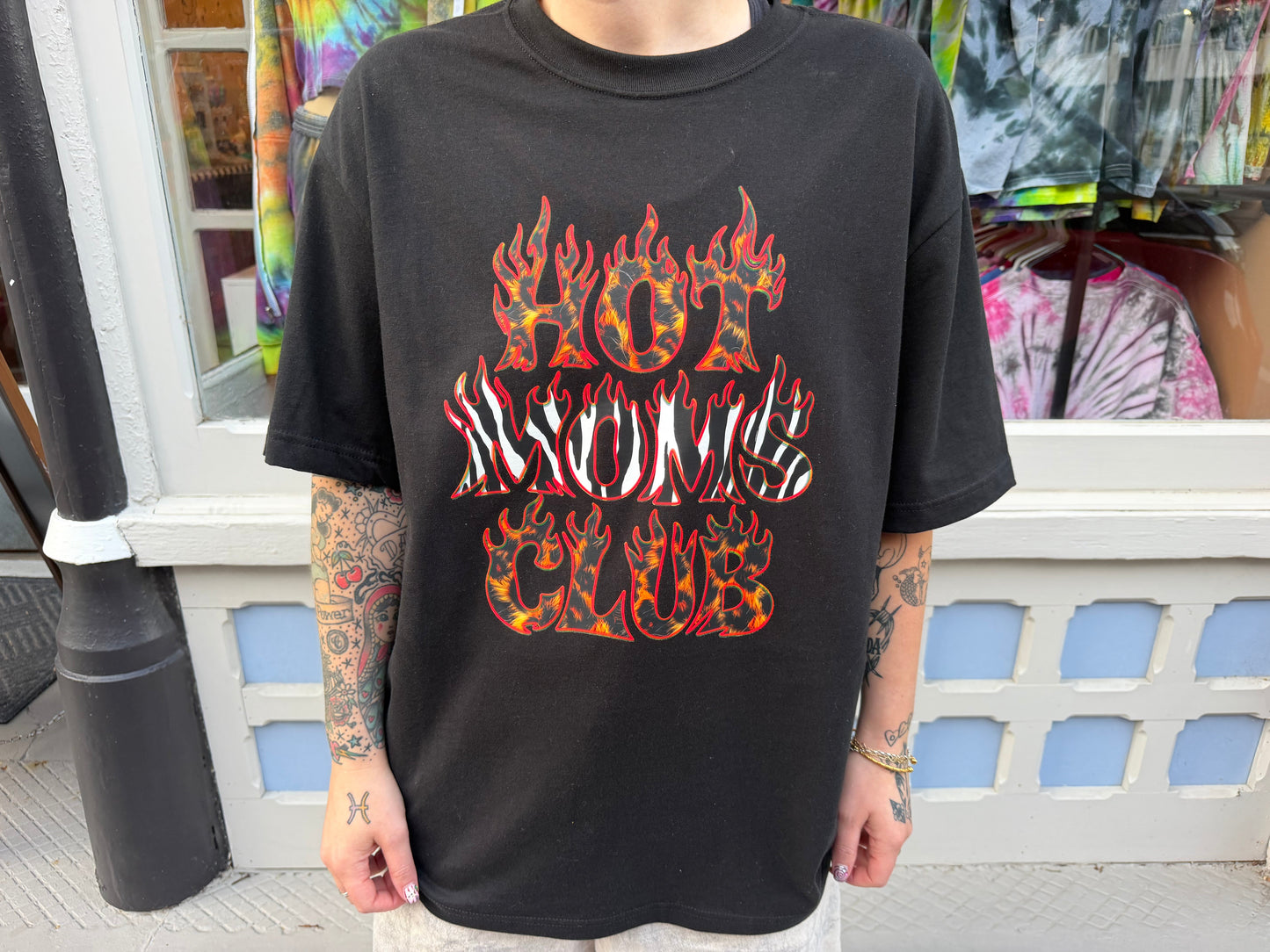 Wild Hot Moms Club T-Shirt Dicey Dyes