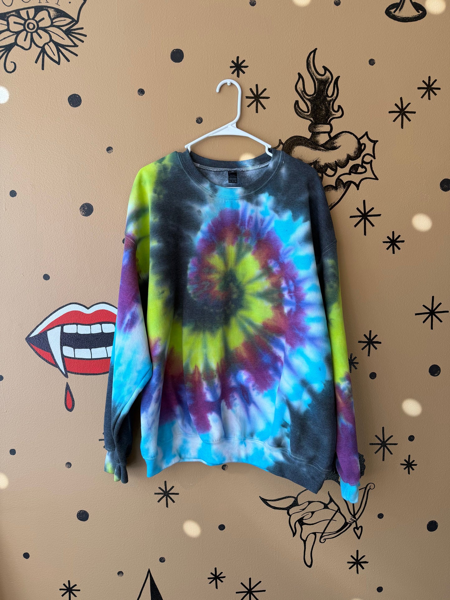 Portal Spiral Crewneck Dicey Dyes