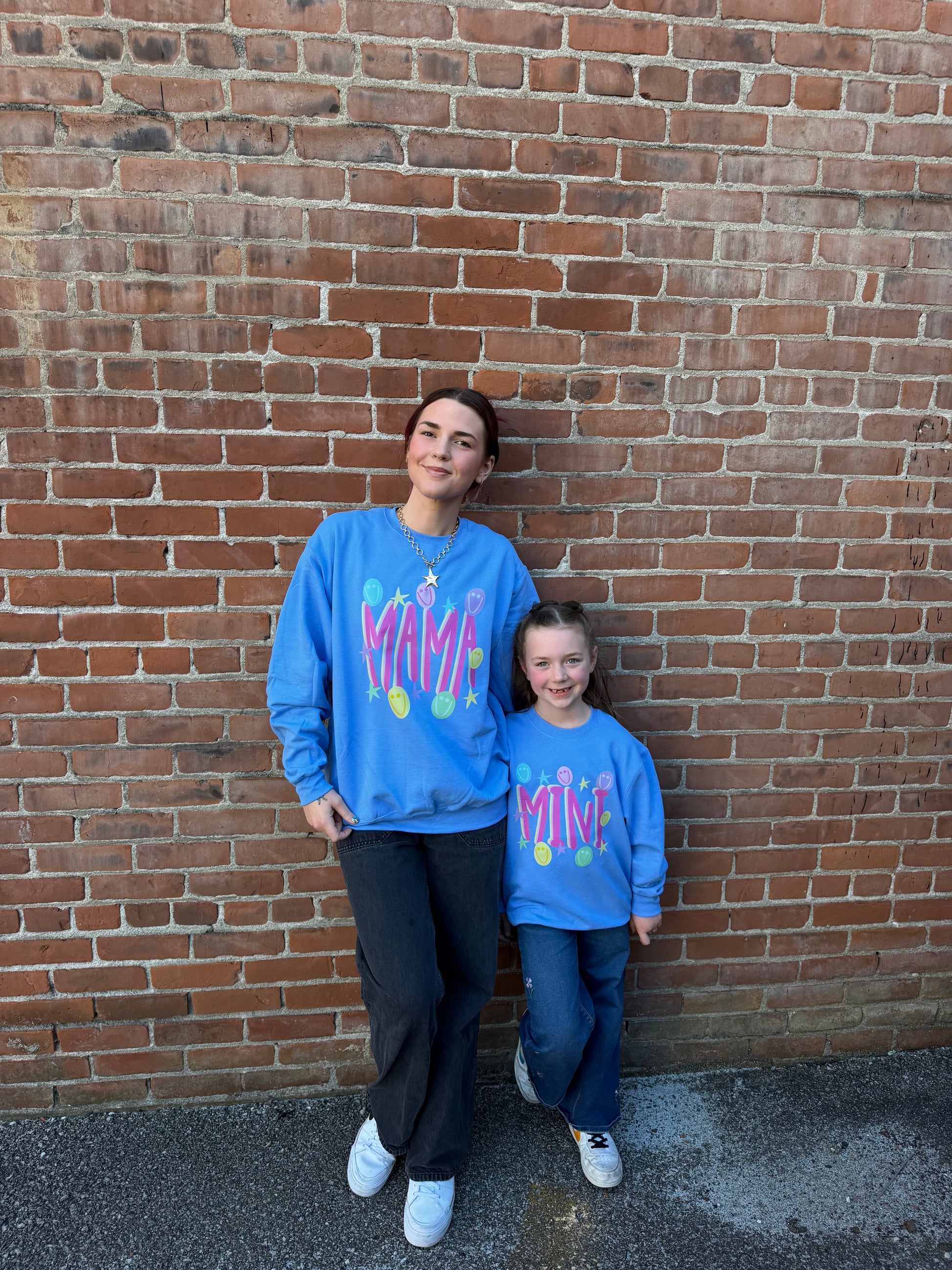 Smiley Mama Crewneck Dicey Dyes